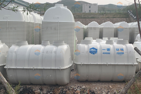 玻璃鋼模壓化糞池在使用的時(shí)候要特別的注意哪些問題 玻璃鋼模壓化糞池在使用的時(shí)候要特別的注意哪些問題