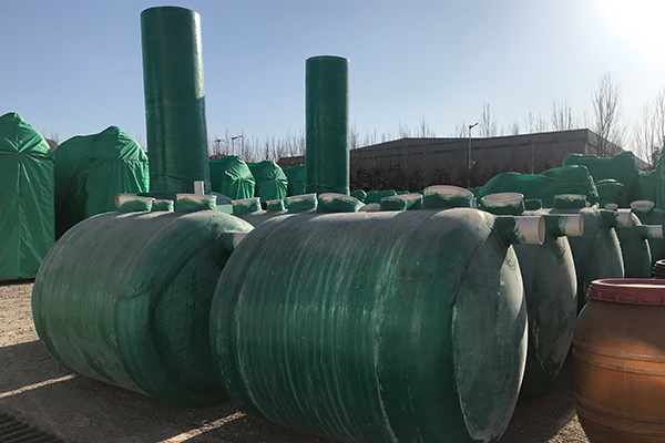 玻璃鋼化糞池廠家是根據(jù)哪些來(lái)進(jìn)行報(bào)價(jià)的 玻璃鋼化糞池廠家是根據(jù)哪些來(lái)進(jìn)行報(bào)價(jià)的